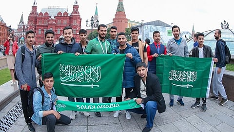 بالصور .. الساحة الحمراء في موسكو نقطة التقاء ثقافات شعوب العالم