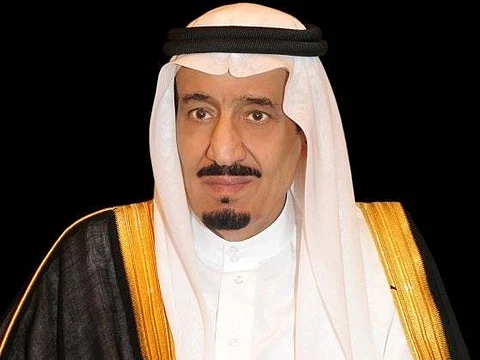 كررها الملك: "اعتدال لا انحلال".. فجاء قرار إعفاء "أحمد الخطيب"