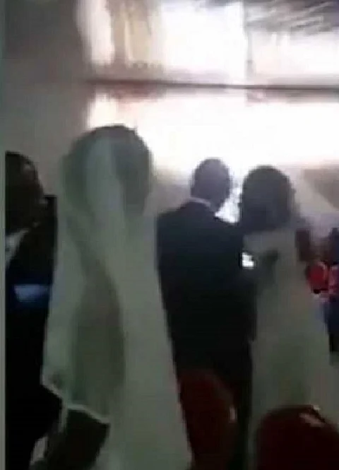 بالفيديو.. عروسان وعريس واحد في حفل زفاف