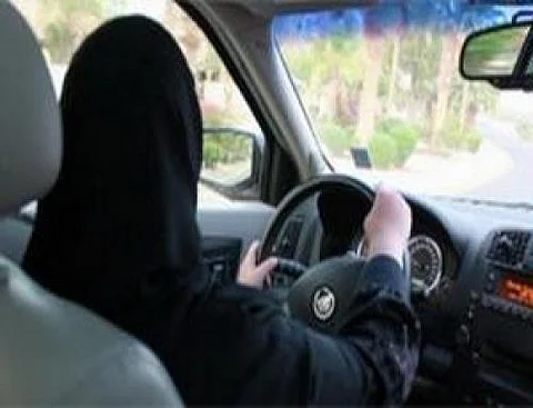 مواطنة عن قيادة السيارة: والدي علمني ورآها ضرورة لبناته.. بدّلت "الدولية"