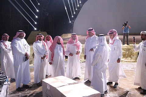 "المنيع": سعدت بزيارة "سوق عكاظ" وليس مَن سمع عنه كمَن يراه