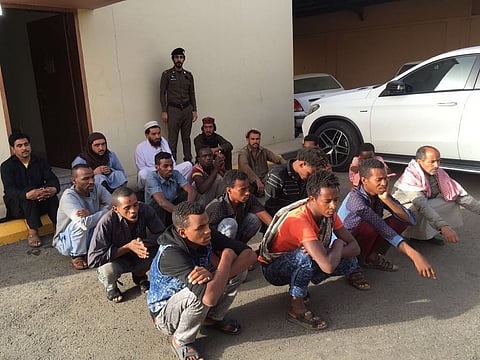 الإطاحة بـ 135 مجهولاً ومخالفاً بينهم 41 إثيوبياً بأحد رفيدة