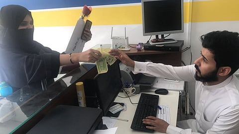 تفاعلاً مع قرار القيادة.. شركات التأجير تُغري السيدات بعروض الريال والخدمات الخاصة