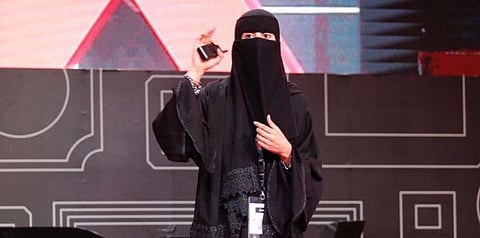 بعد وفاتها.. #هالة_المرواني يصعد للترند والنشطاء ينقلون تجربتها في تحدي السرطان