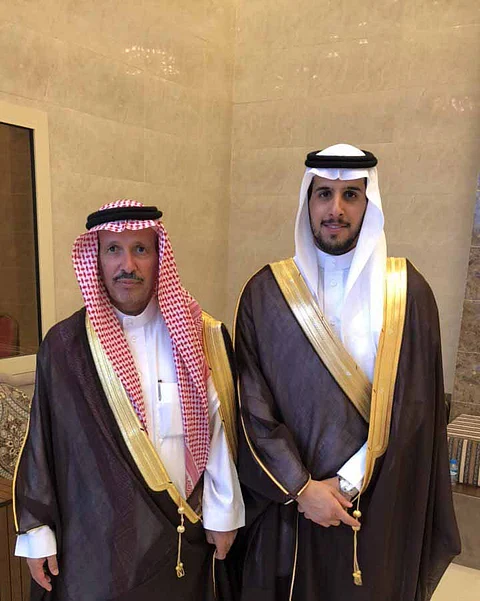 "آل معلوي" يحتفل بزواجه بخميس مشيط