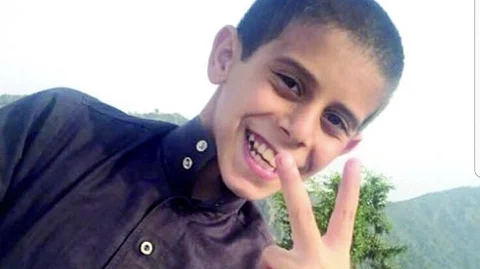 والد "طفل أبها المنتحر": "الحوت الأزرق" بريئة وهذا هو الجاني .. أمه أول مَن شاهدته متدلياً