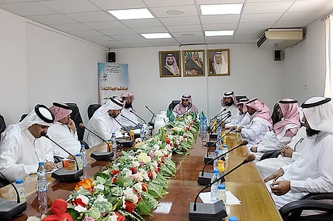 لجنة الاستعداد بتعليم الأفلاج توصي بتقيد المدارس بالميزانية