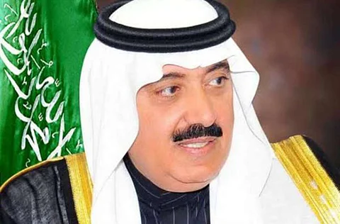 "متعب بن عبدالله" يواسي أبناء "شاعي البقمي" في وفاة والدهم