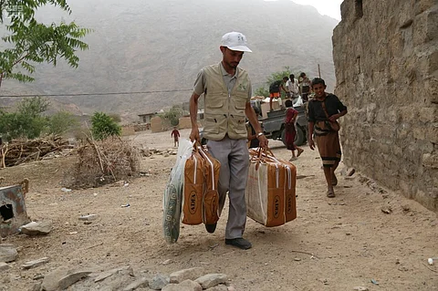 "إسناد" يدعم الفرق الإغاثية والمنظمات الدولية وينفذ 12 مبادرة إنسانية باليمن