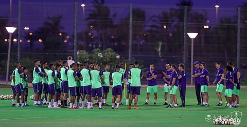 الأهلي: عبدالفتاح عسيري يجري عملية جراحية أسفل عضلات البطن
