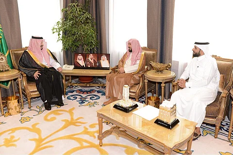 "فيصل بن خالد" يستقبل نائب رئيس جمعية آباء لرعاية الأيتام بعسير