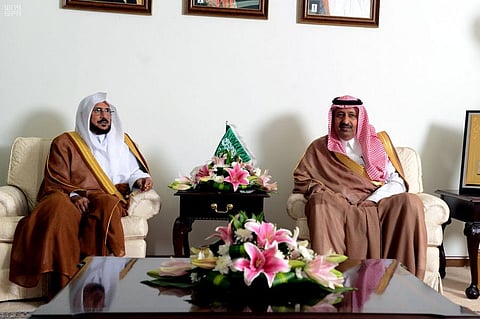 أمير الباحة يبحث مع "آل الشيخ" المسائل المتعلقة بالعمل الدعوي