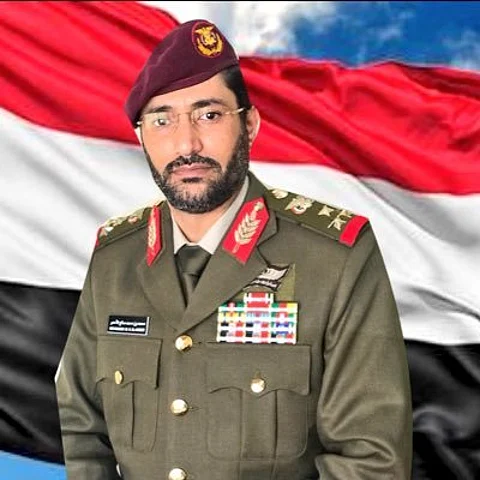 مصادر تنفي استهداف موكب نائب الرئيس اليمني وتوكد استشهاد "الأحمر"