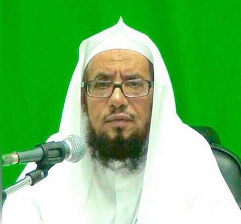 "الغامدي" لـ"سبق": والدي مريض وتحت أجهزة الأكسجين.. ولا صحة لما افترته عليه قناة "الجزيرة"