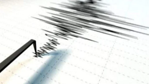 زلزالان بقوة 4.7 و5.7 درجات يضربان جنوب إيران
