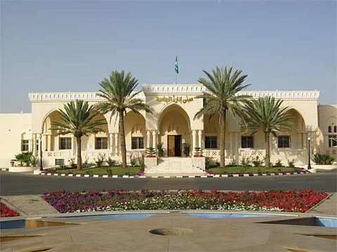 جامعة الطائف تطرح وظائف صحية شاغرة.. هنا التفاصيل