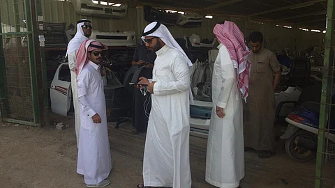 "عمل الرياض" يحرر 23 مخالفة ويضبط 119عاملًا مخالفًا بتشليح الحائر