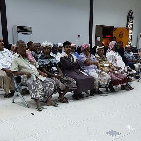 حفاوة وكفاءة.. "جوازات الوديعة" تستقبل أولى طلائع الحجاج اليمنيين