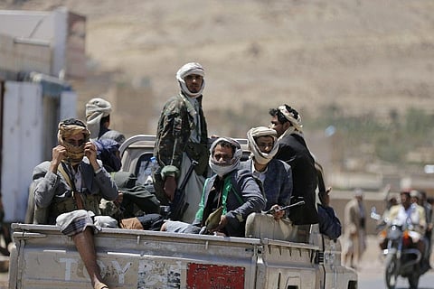دبلوماسي يمني يجدّد الاتهام لإيران بدعم الحوثي بالمال والسلاح