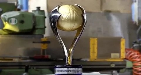 بالفيديو.. تعرف على مراحل صناعة كأس السوبر السعودي بنسخته الخامسة