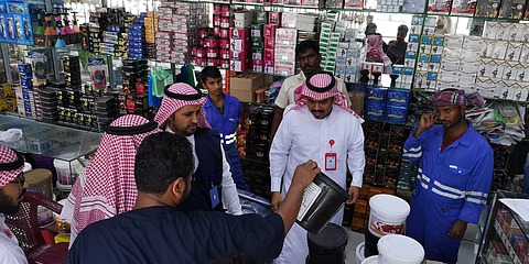 أول يوم عمل لمكافحة التبغ تضبط ٣٥٥ كجم من المعسل المجهول بجازان