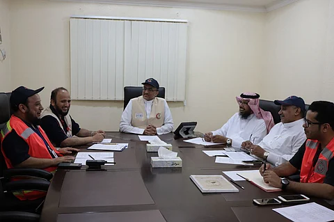 "الهلال الأحمر" بمكة يناقش الاستعدادات النهائية لموسم الحج
