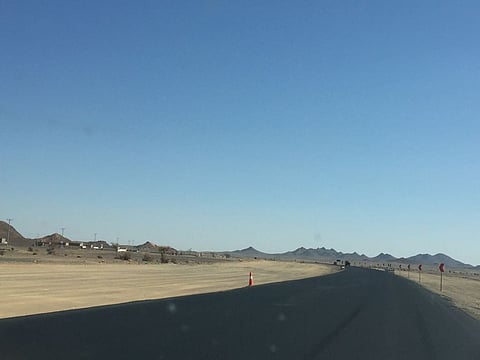 منحنى خطر بطريق "حائل- المدينة" القديم يتربص بالحجاج.. والحل لا يستغرق ساعات