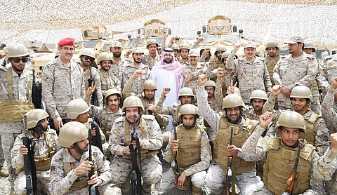 أطلقوا عبارات النصر.. لقاء أمير جازان بالنيابة مع "حماة العرين"