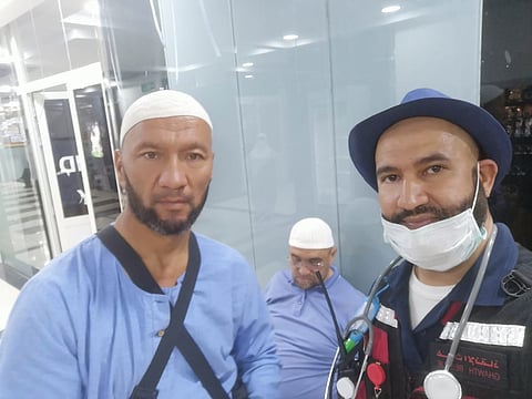 توقف قلبه وتنفسه في الحرم.. شاهد: 40 دقيقة حاسمة تعيد حاجاً تركياً للحياة
