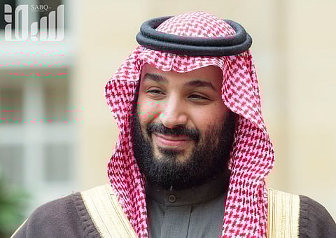 من أعلى الهرم إلى فيديو "والله لازم يحكمكم".. هذا "محمد بن سلمان" الذي صفق له الجميع