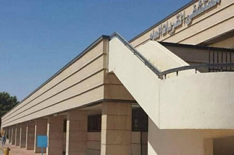 إنهاء معاناة شاب بكلية واحدة في مستشفى القريات العام