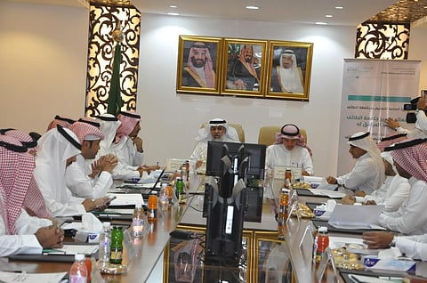 الطائف.. "الجامعة والتعليم" يستعرضان وثيقة مشروع "تكامل"