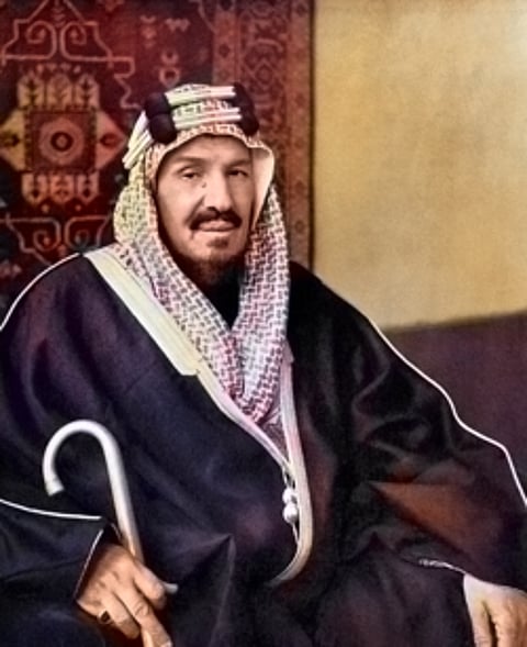 كيف تحدث المفكرون والسياسيون الأجانب عن الملك المؤسس؟