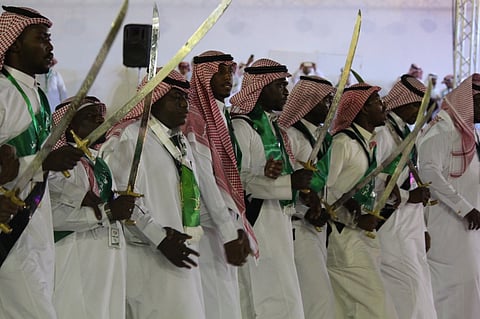 شاهد لأول مرة.. كرنفال وطني في رنية تجمع فعالياته بين "الأصالة والإبهار"