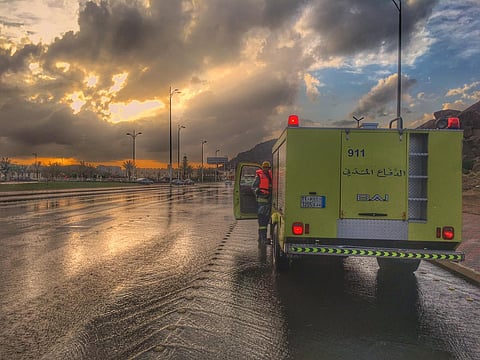 الدفاع المدني: أمطار رعدية من الثلاثاء حتى الجمعة وتحذيرات من السيول