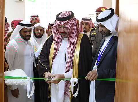 بالصور .. نائب أمير عسير يزور "الحرجة" ويتفقد المشروعات التنموية الجاري تنفيذها