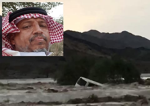 سائق الحافلة التي جرفها سيل "وادي جدم": الطريق صُمم ببطن الوادي.. والسيل داهمني وأسرتي