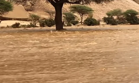 بالصور.. "طخفة الرائعة" جنة القصيم التي تجري من تحتها الأنهار وتزينها الشلالات