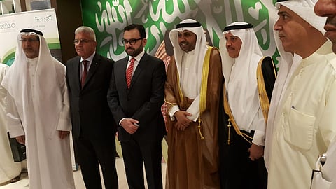 مشاركون وزوار يشيدون بجناح المملكة المشارك بمعرض الكويت الدولي للكتاب الـ٤٣