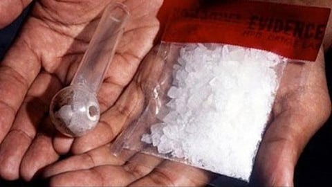 شرطة البصرة: إيران تُغرق العراق بالمخدرات.. وجهات سياسية متورطة