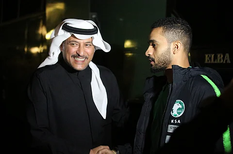 سفير المملكة لدى الأردن يستقبل فريق المنتخب السعودي الأول لكرة القدم