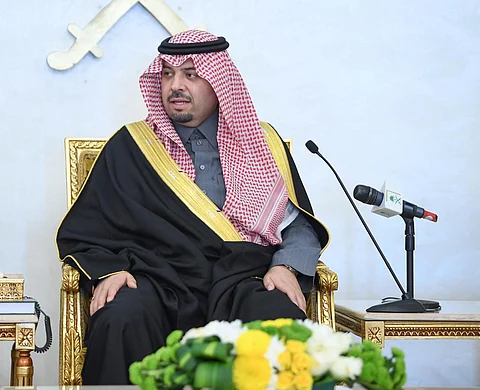 تكريم اللجان العاملة في حفل استقبال زيارة خادم الحرمين إلى الحدود الشمالية