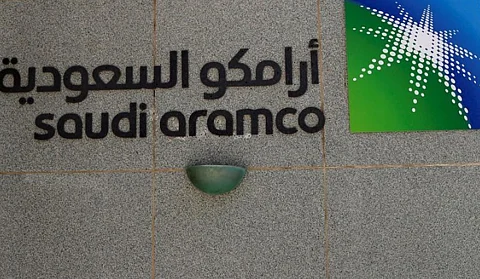 "رويترز": السعودية تتحدى روسيا وتقتنص الطلب الصيني على النفط