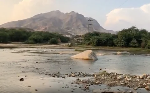 شاهد بالفيديو.. الجمال الطبيعي يميّز وادي "يبه"