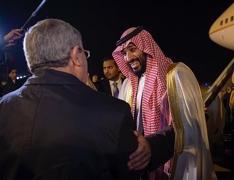 بالصور .. ولي العهد يصل إلى الجزائر في زيارة رسمية
