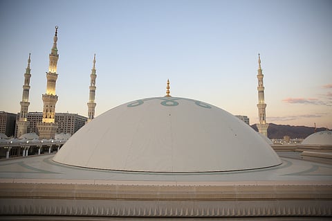 "الفايز": بناء أول قبة للمسجد النبوي عام 678 هجرية
