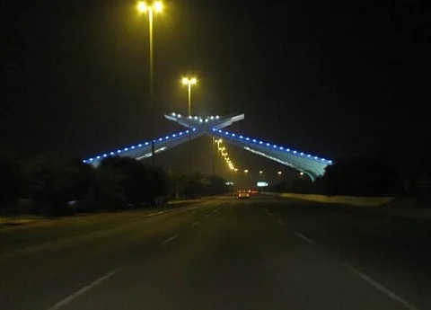 وفاة سائق دراجة نارية ارتطمت بمركبة على طريق مكة جدة السريع