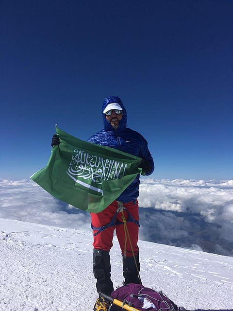 40 تحت الصفر.. "الشيباني" يتحدى 100 سعودي مغامر عند أعلى قمم "أنتارتيكا"!