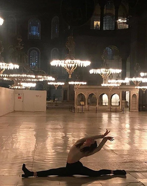 مسجد "آيا صوفيا" من محراب صلاة في عصر "الفاتح" إلى مرقص في عهد "أردوغان"