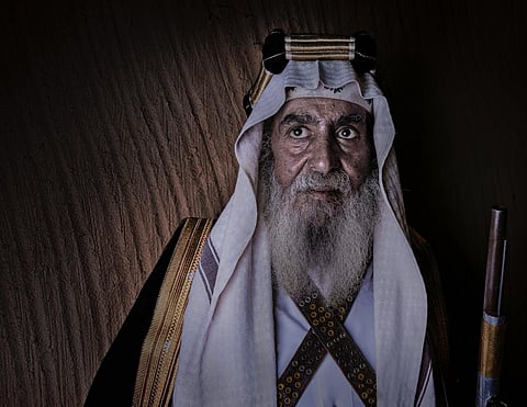 "مسن ببندقية الحرب" و"الأجيال الـ3".. أجمل لقطتين بـ"الجنادرية33"